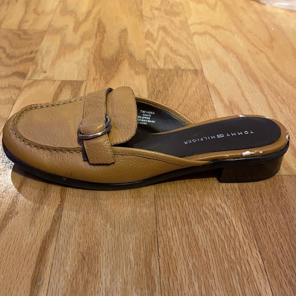 Tommy Hilfiger light brown leather buckle mules - Picture 9 of 15